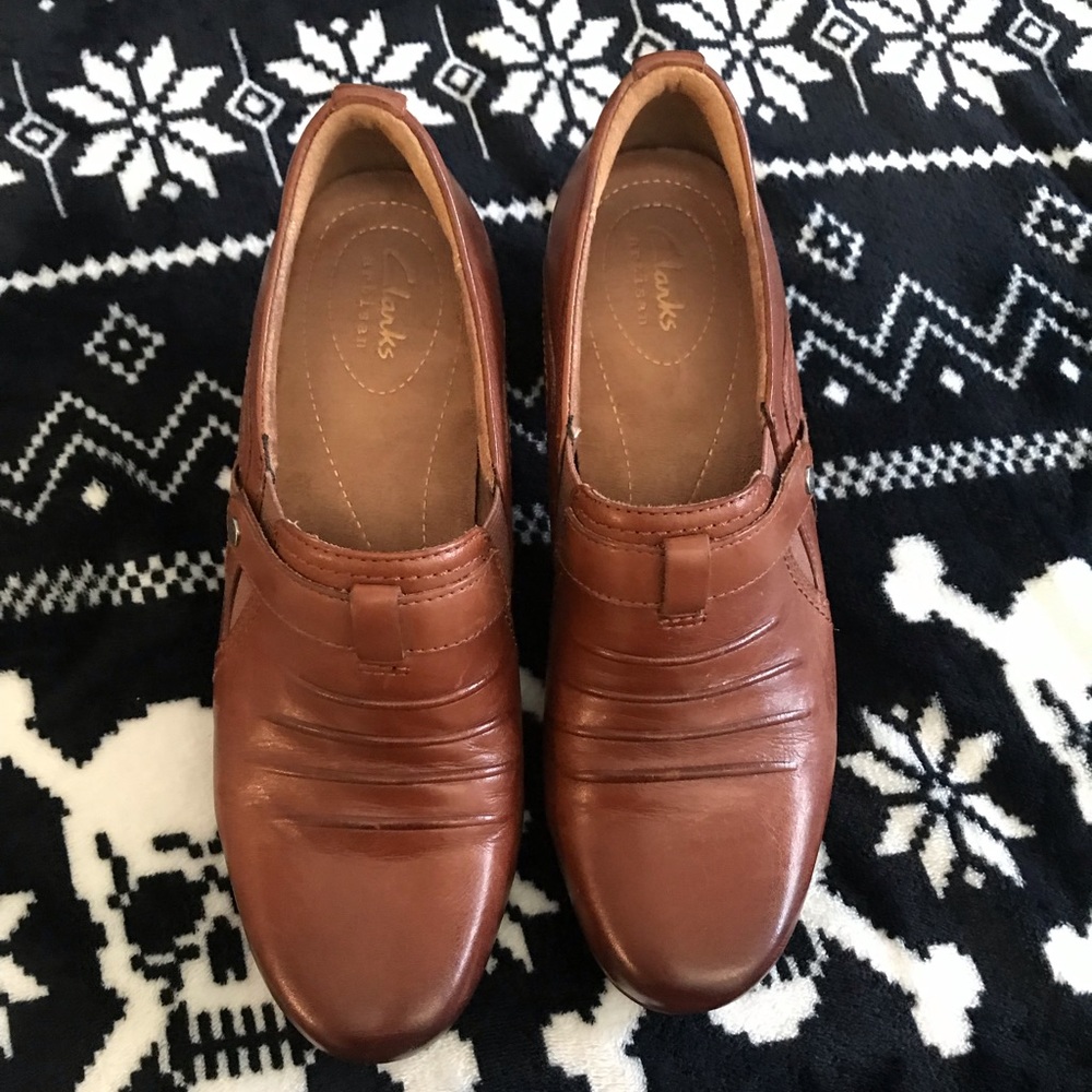 Clarks artisan leather ankle booties